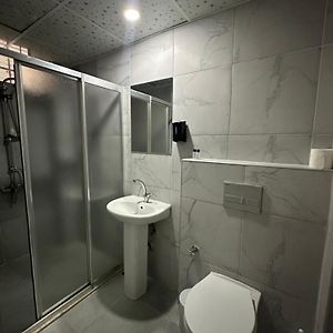 Camera economy con letto king size